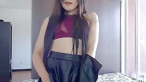 Sexy brunette amateur in black lingerie in solo video