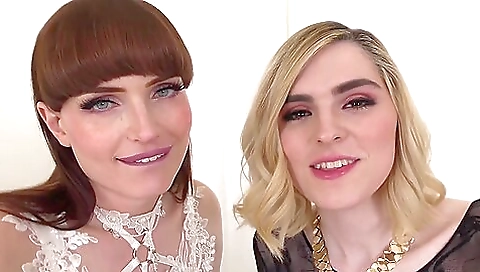 Blonde and brunette make a threesome in a beautiful hd video