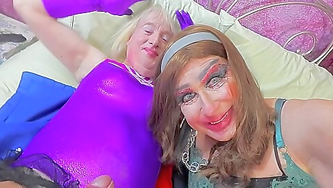 Blonde and brunette babe are playing with each other on the floor